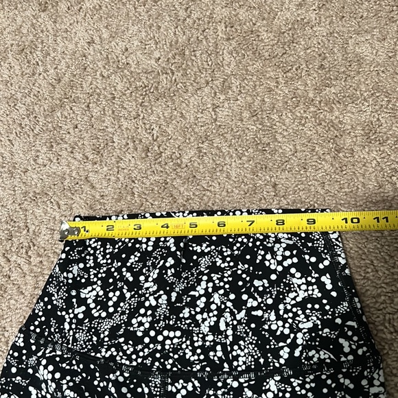 Lululemon black leggings - Picture 10 of 12